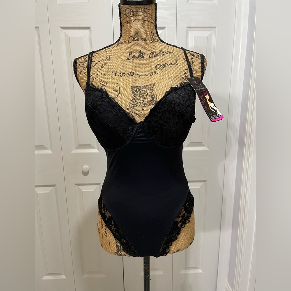 Body Beautiful Black Lace Bodysuit Sz XL